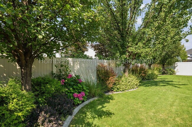 Building Photo - 17415 E Shamrock Ct