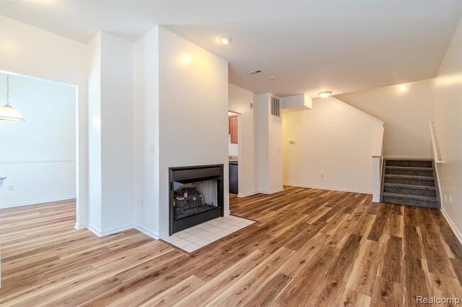 Building Photo - 39696 Rockcrest Ln