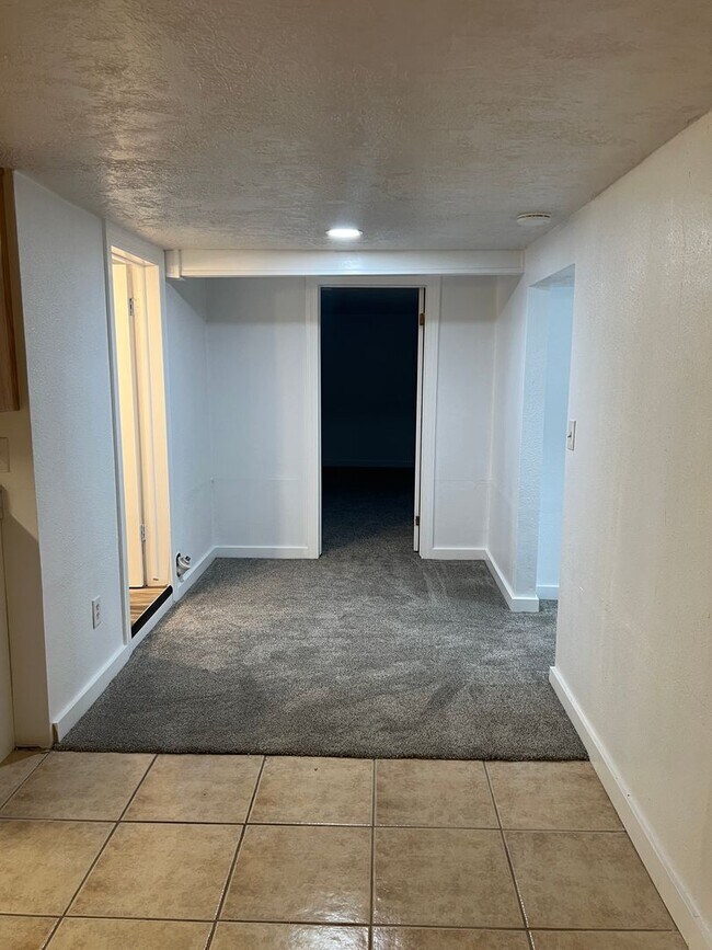 Building Photo - D323AB