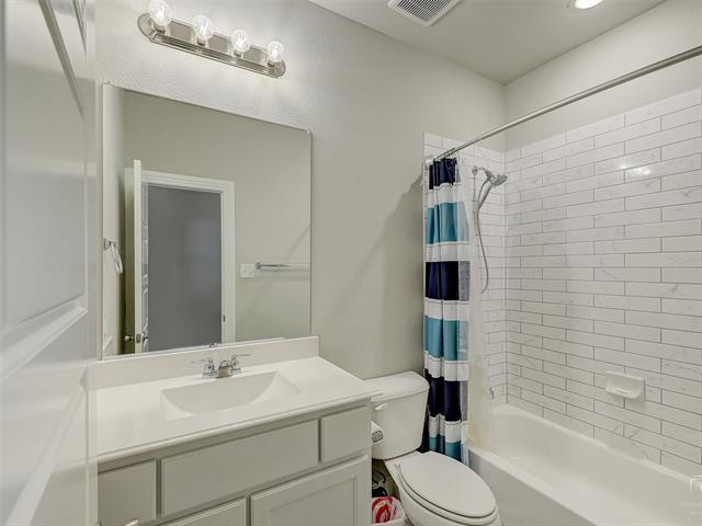 Building Photo - 1213 Thrasher Dr