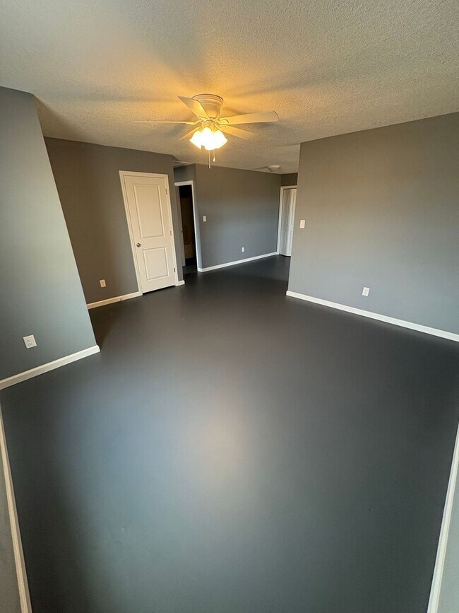 Building Photo - Great home!