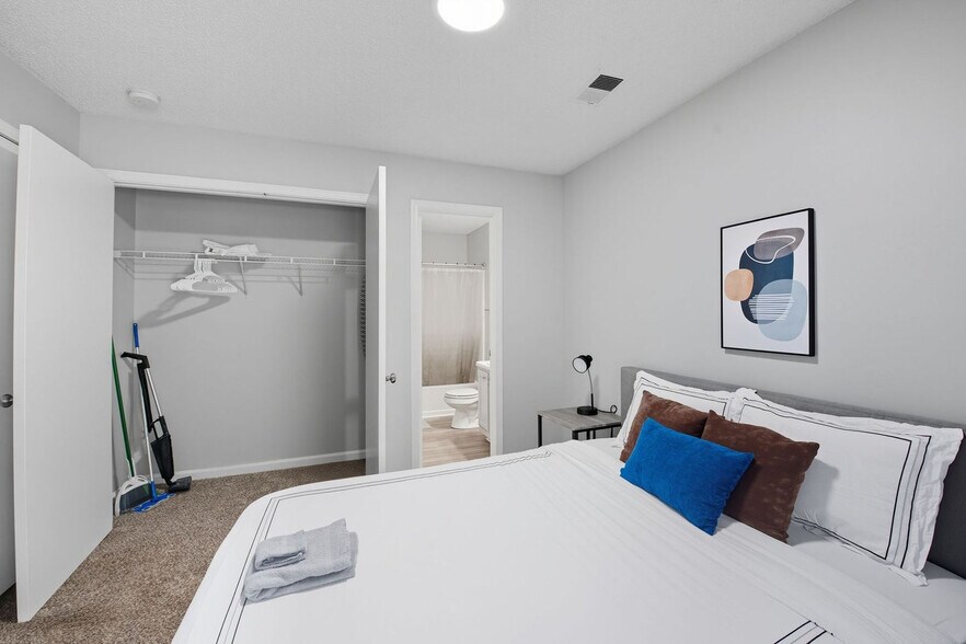 Building Photo - 254 Kings Creek Dr