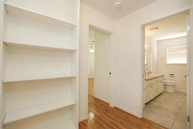 Building Photo - 4403 Omeara Dr