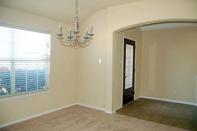 Building Photo - 30415 Deleon Fields Dr