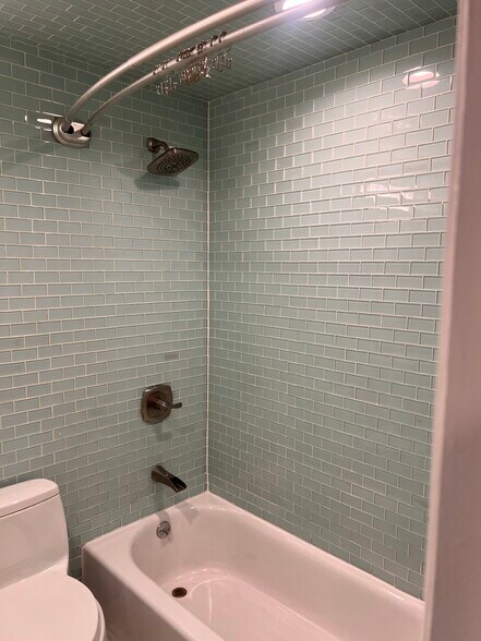 bathroom 2 - 14146 Pershing Cres