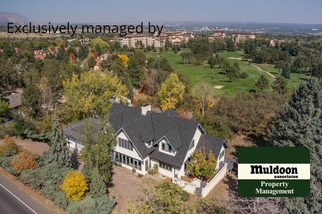 Building Photo - Beautiful 3 bedroom home with two car garage in Old Broadmoor