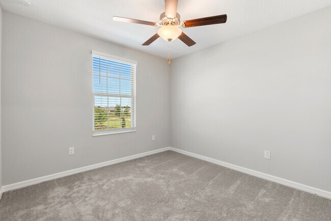 Building Photo - LIKE NEW Home For Rent in Belmont!