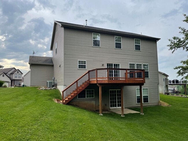 Building Photo - Modern 4BR Home Ready to Rent!