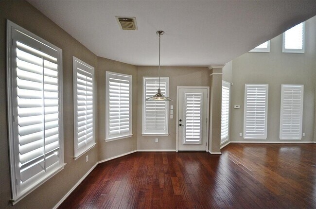 Building Photo - 5802 Sage River Ct