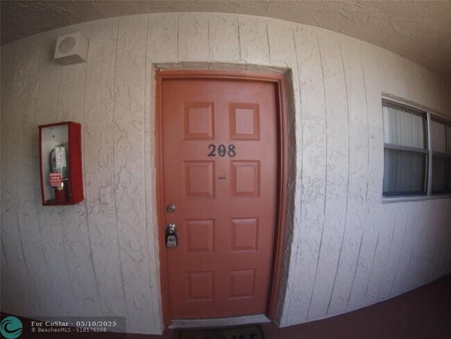 Building Photo - 7355 Woodmont Terrace