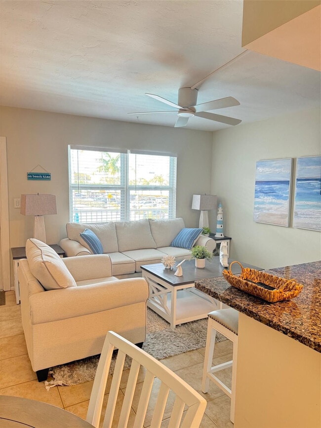 Building Photo - 4658 Bougainvilla Dr