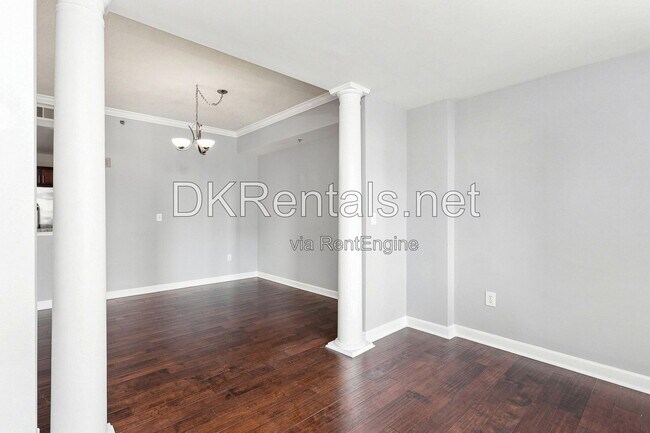 Building Photo - 1101 Juniper St NE
