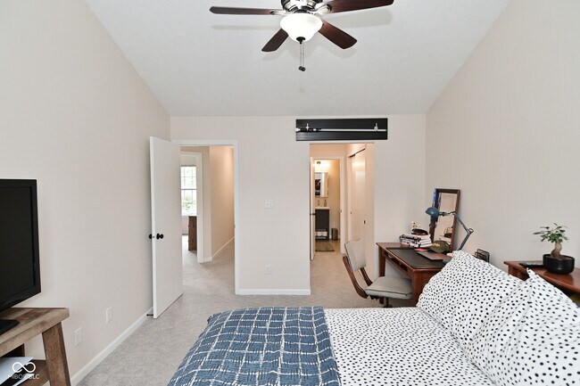 Building Photo - 9477 Aberdare Dr