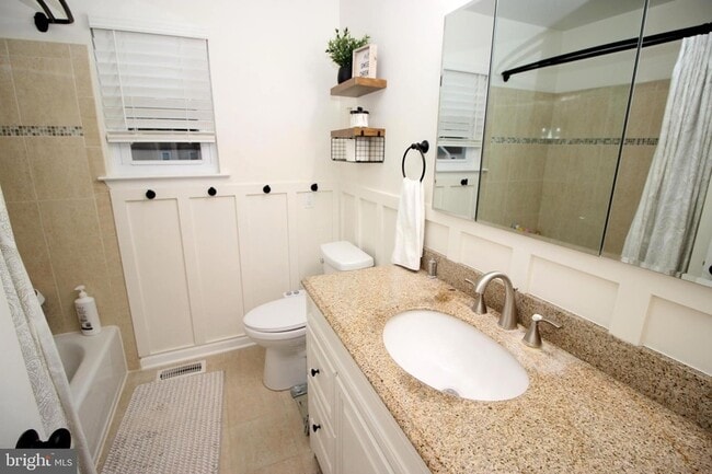 Building Photo - 26 Steeplechase Cir