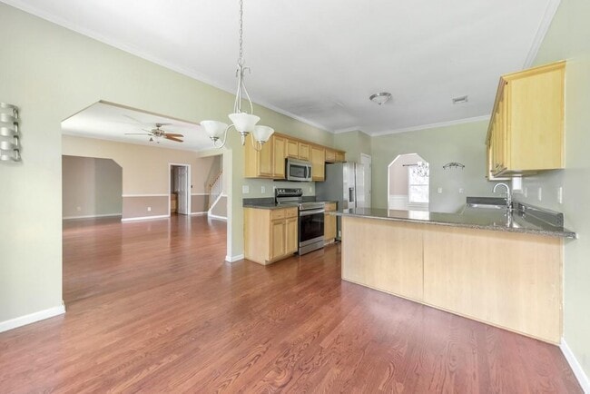 Building Photo - 1086 South Gordon Rd SW