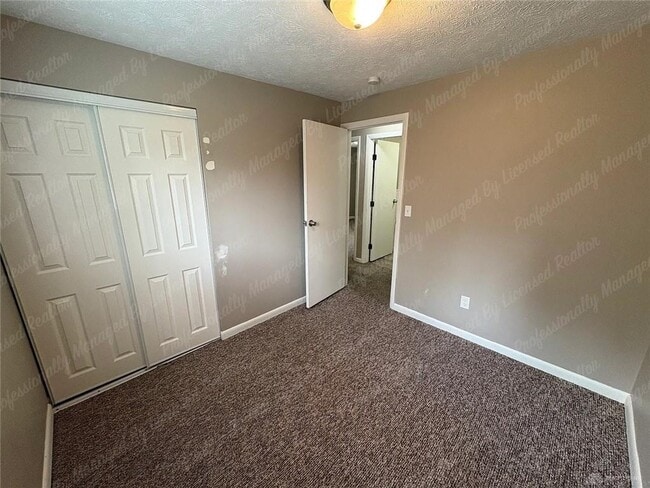 Building Photo - 525 Lake St