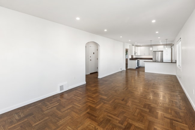 Building Photo - 1900 Lane St