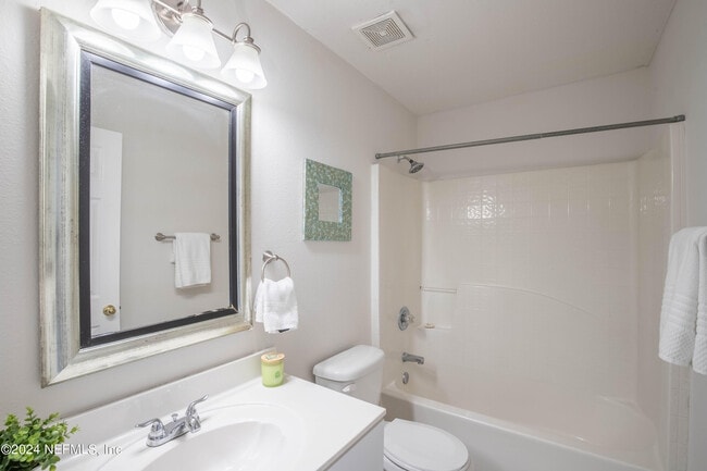Building Photo - 3158 Ash Harbor Dr E