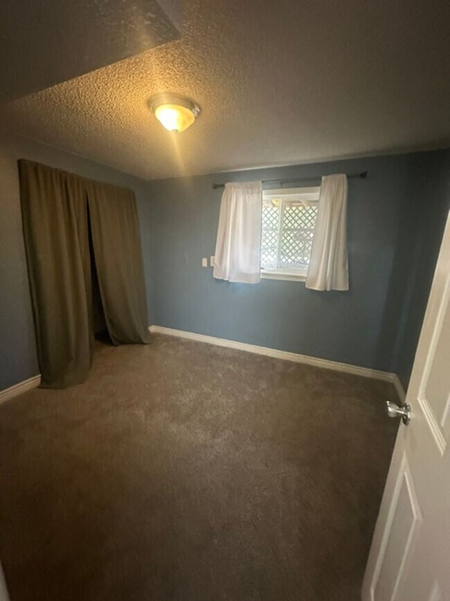 Building Photo - 7370 Sugarloaf Terrace