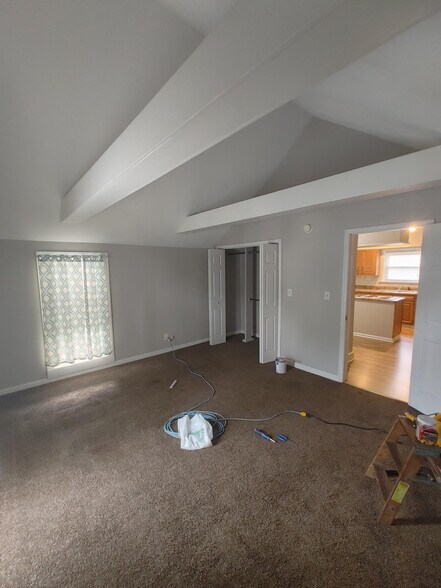 Building Photo - 231 Avon Ave