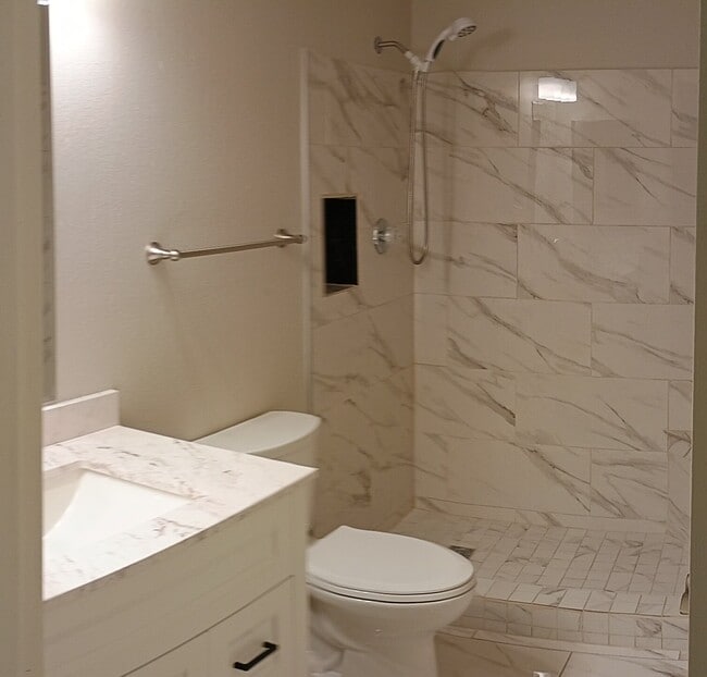 Building Photo - 3545 W Banff Ln.