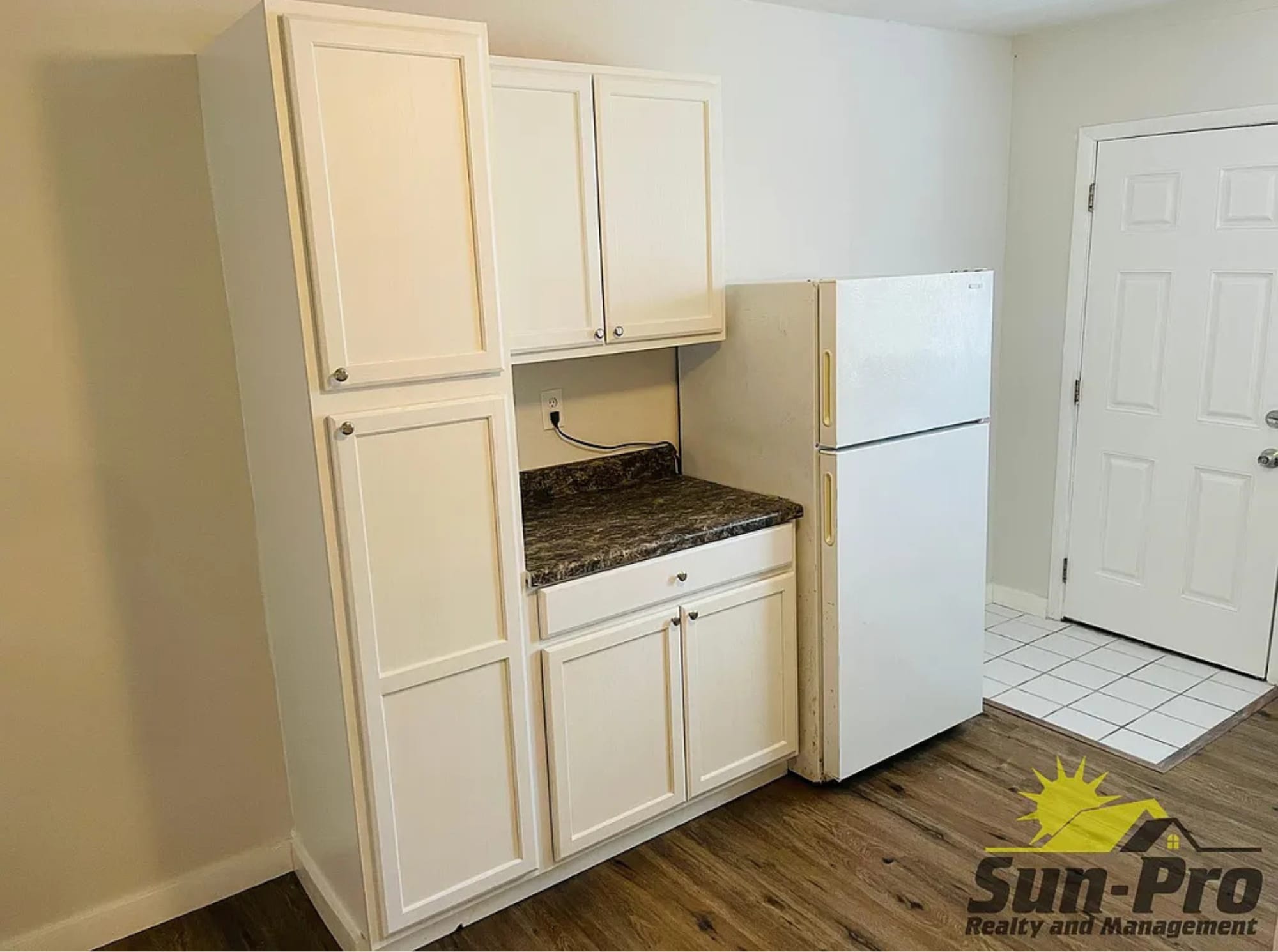 Building Photo - 708 Georgia St