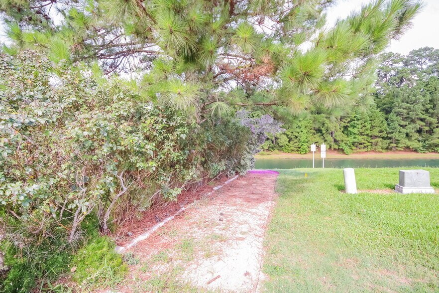 Building Photo - 2309 Highland Crossing Dr