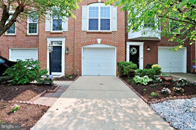 Building Photo - 8239 Singleleaf Ln