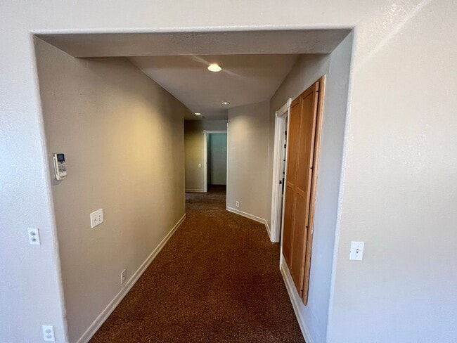 Building Photo - Stunning 3BR/3BA + Loft Home | 1,920 SqFt ...
