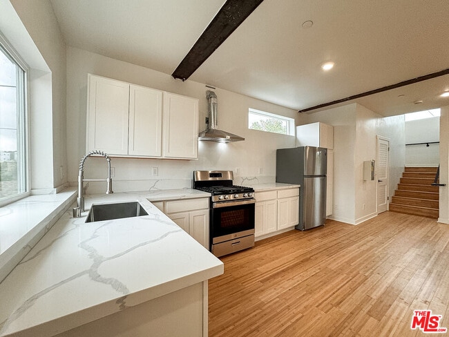 Building Photo - 1411 Tremont St