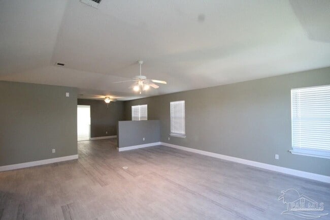 Building Photo - 2437 Gulf Breeze Ave