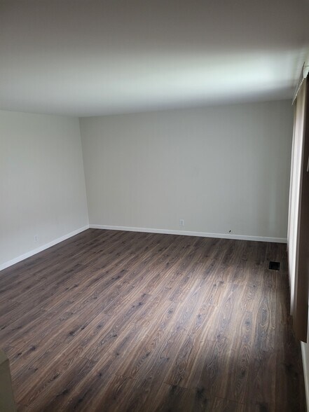 Building Photo - 1208 S 900 E