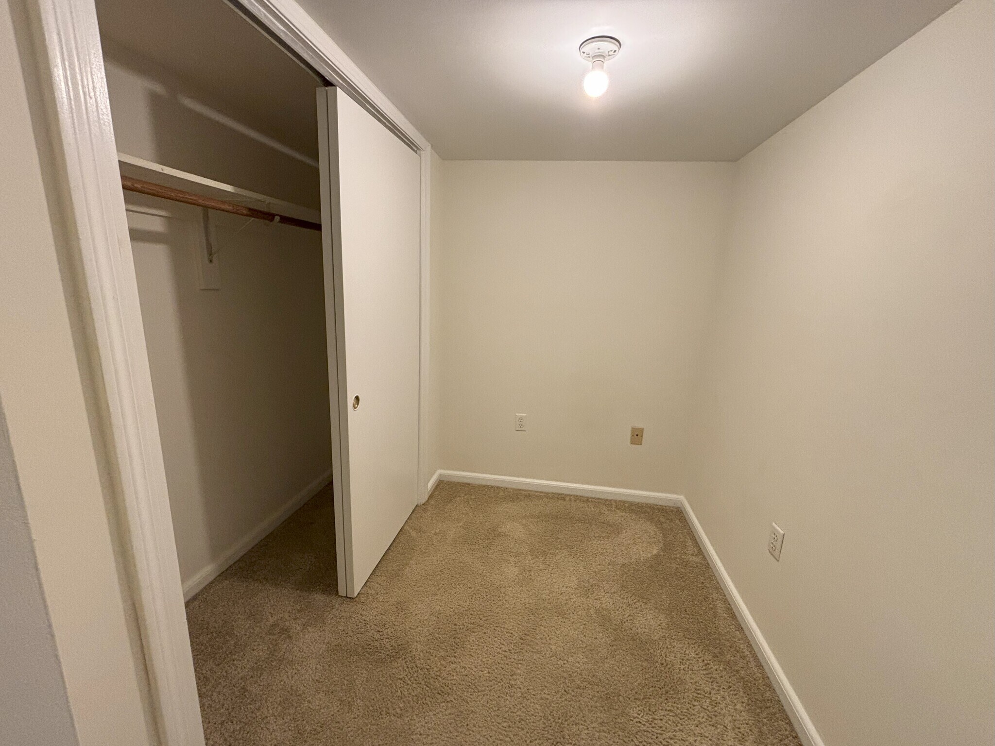 Building Photo - 1247 Beacon St