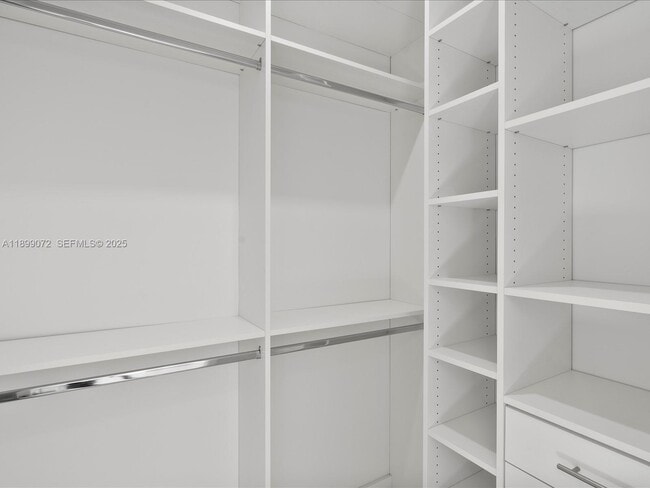 Building Photo - 21227 NE 31st Pl