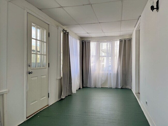 Building Photo - 58 Gilbert Ave