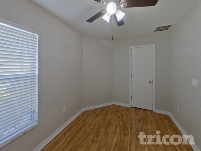 Building Photo - 14214 Edinburgh Moor Dr