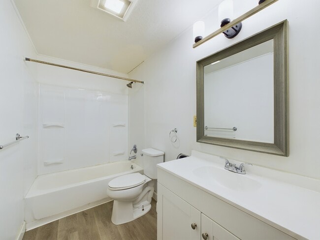 Building Photo - 2663 S Turner St