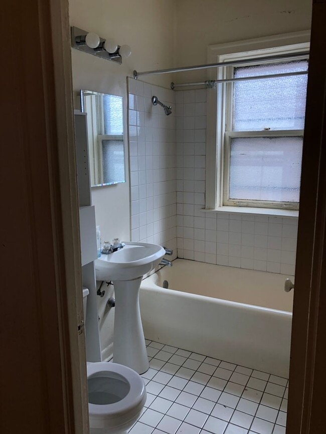 Building Photo - Spacious Lincoln Square