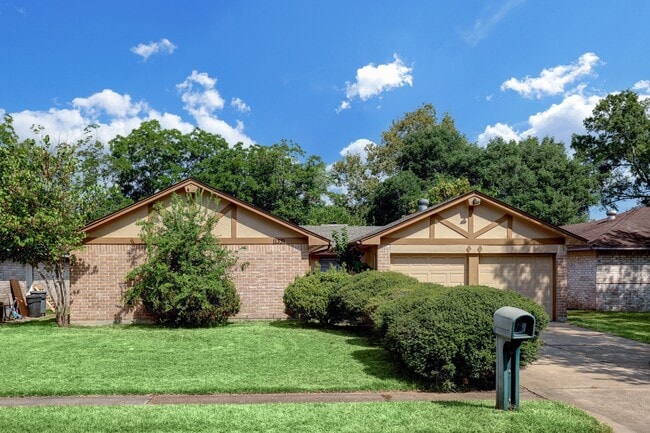 Building Photo - Home in Cypress for Lease! Move-in Ready!