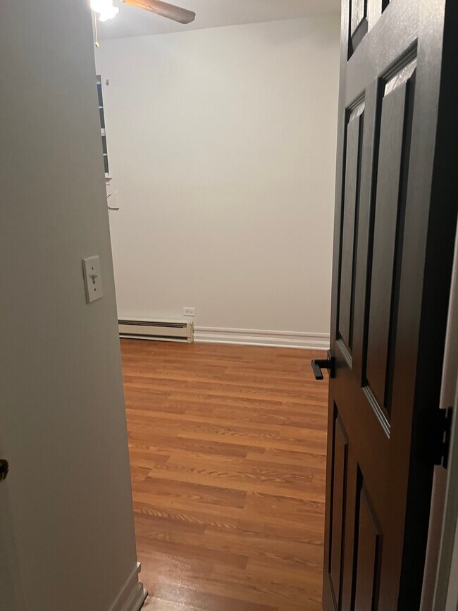 Bedroom Entrance - 3520 S Prairie Ave