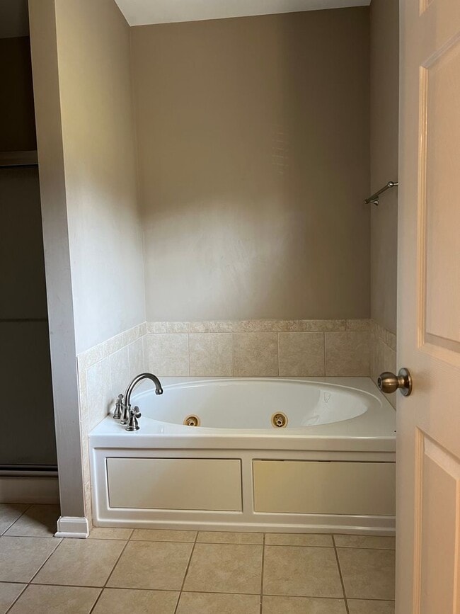 Building Photo - 183 Co Rd 739