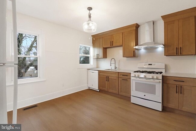 Building Photo - 24369 W Main St