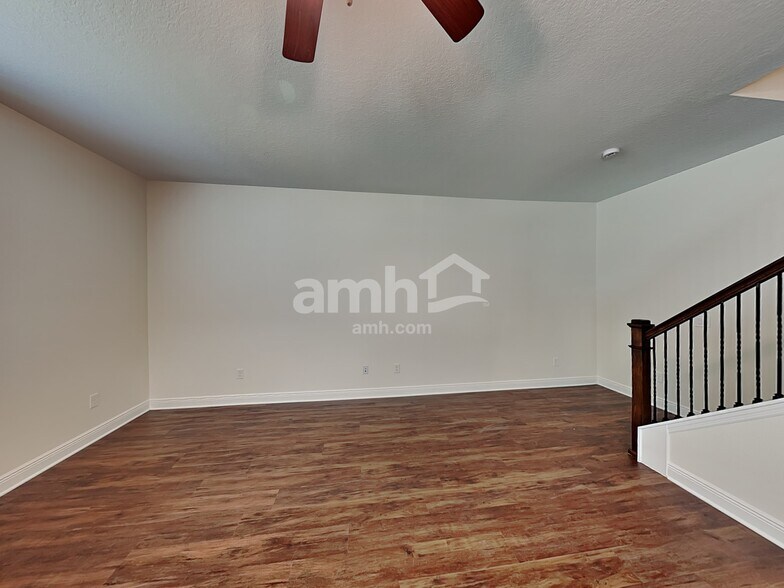 Building Photo - 2800 Ponds Trl
