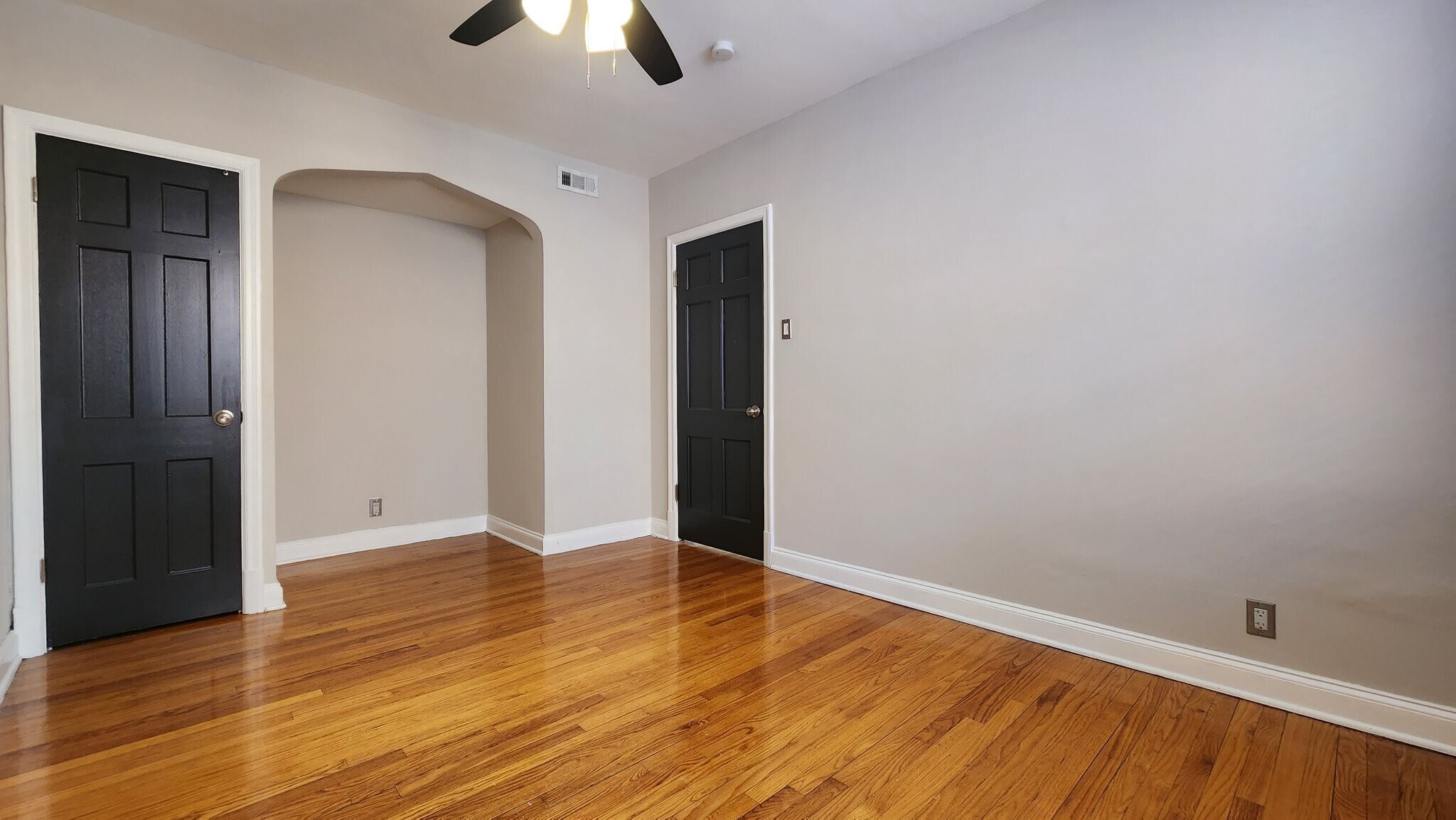 Building Photo - 7512 Cromwell Dr