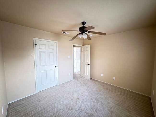 Building Photo - 4-Bedroom House for Rent in Killeen