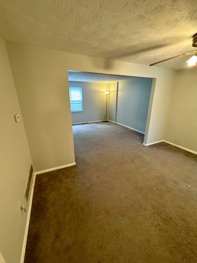 Building Photo - Charming 2 Bed 1 Bath in Cranberry!