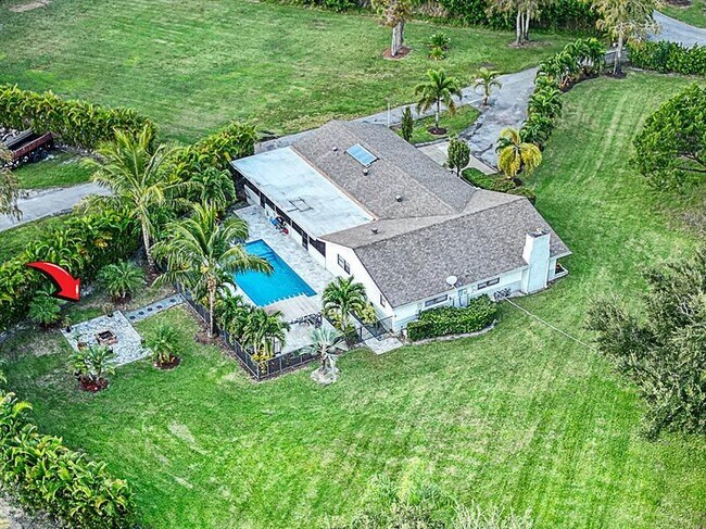 Building Photo - 10962 57th Pl S