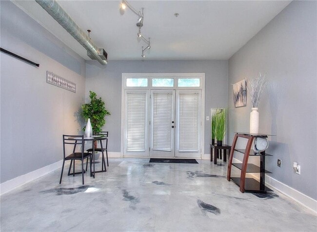 Building Photo - 502 Pryor St SW