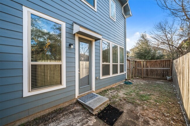 Building Photo - 708 Ivory Manor Dr