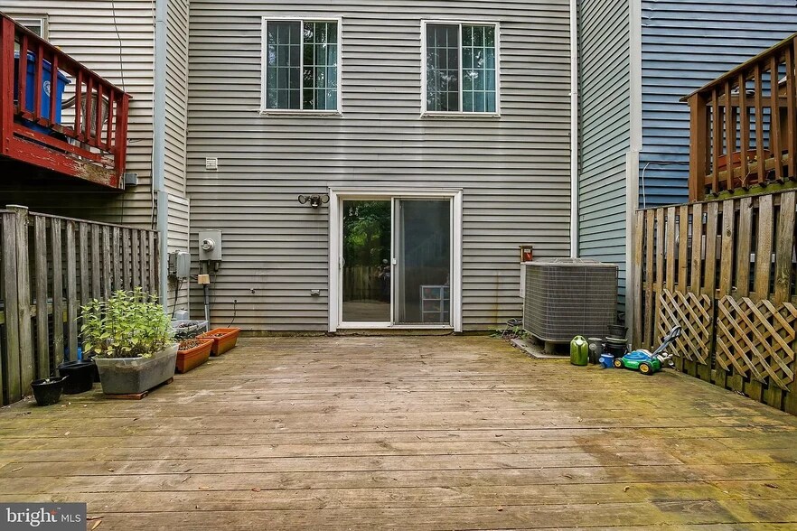 Enjoy the Fenced Deck All Year Around - 12504 Timber Hollow Pl